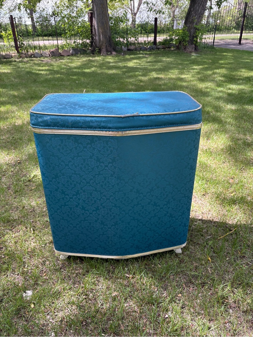 Vintage Royal Hamper laundry basket damask print original advertisement label
